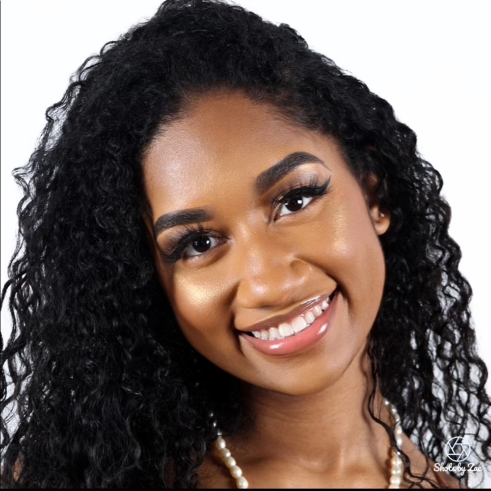 Meet your Posher, Elésha